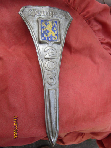 Vintage peugeot 203 - peugeot, bonnet