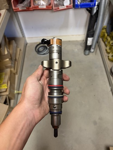 Cat fuel injectors - fuel,
