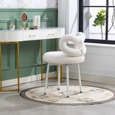 Teddy Lamb Wool Dressing Room