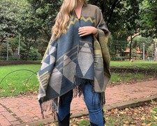 Women Shawl Scarf Jacket Cape Autumn Poncho green