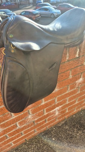 Ideal saddle - ideal,