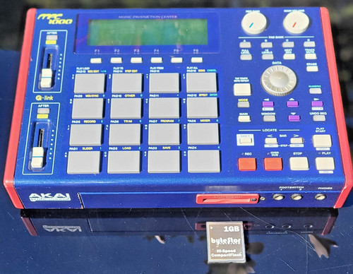Akai mpc1000 blue - akai, 128mb