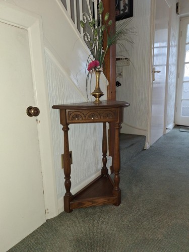 Jaycee solid dark oak - , carved