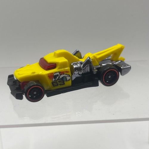 Hot wheels haulerback - hot,