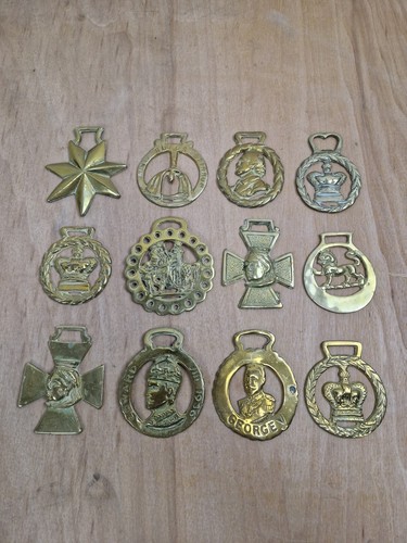Vintage horse brass - 4",