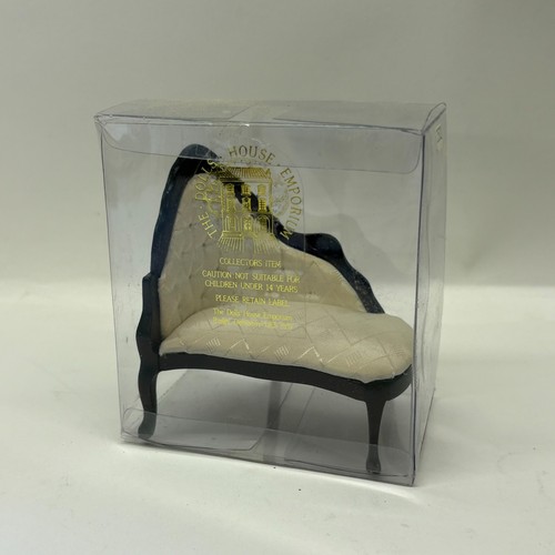 12th scale dolls house - 1:12th,
