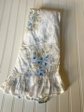 Simply Shabby Chic  By Rachel Ashwell  British Rose Tablecloth 70" Round