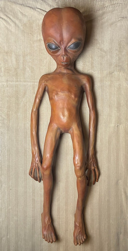 Vintage life size alien - vintage,