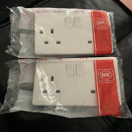 13a switched socket - mk,