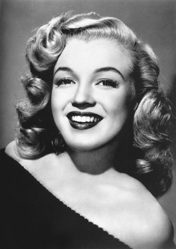 Marilyn monroe monochrome - monroe,