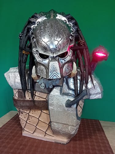 Predator lifesize bust with - predator,