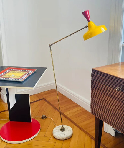 Eye catching mid century - "eye-catching, mid-century