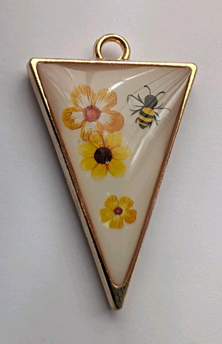 Triangle gold tone metal - triangle, gold-tone
