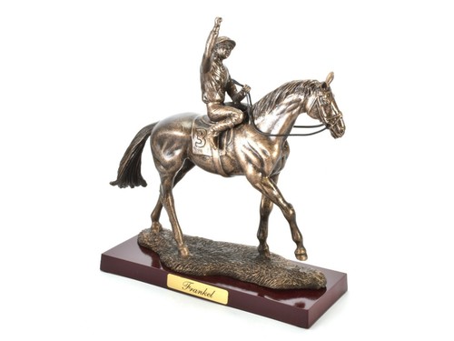 Horse race figurine - race, frankel
