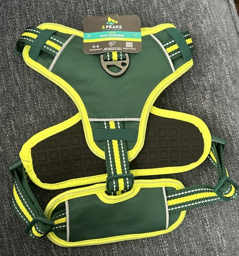 Peaks green padded - 3, dog