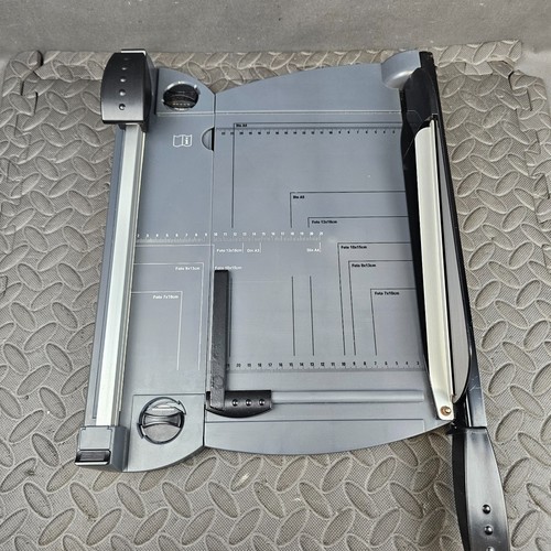 Office paper rotary trimmer - trimmer, a4