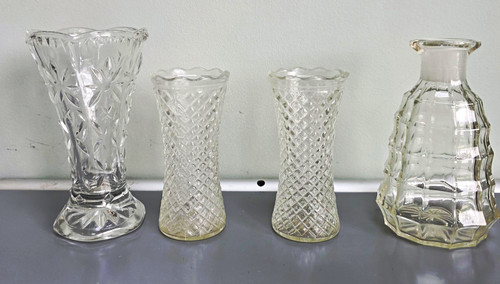 Vintage pressed glass bud - vintage,