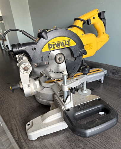 Dewalt dws773 230v - dws773-gb,