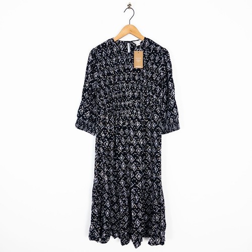 Monsoon black ikat diamond - black,