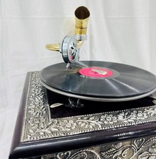Antique Gramophone, Fully