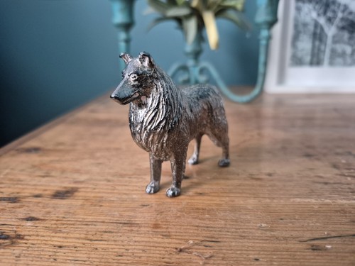 Vintage small white metal - small,