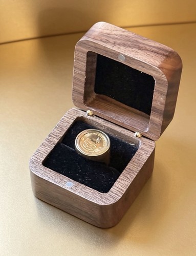 9ct gold signet ring - 9ct, with