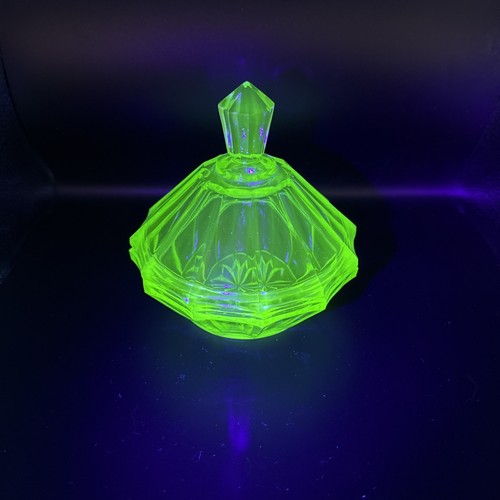 Vintage art deco style green - vintage, deco-style