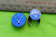 2x ECURIE ECOSSE 1950s British Racing Motors F1 enamel badge lapel car LE MANS