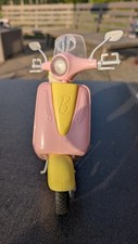 Mattel Barbie 2016 Pink Yellow Scooter Moped Vespa.          (G) 