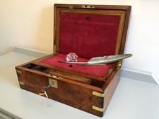 A LOVELY VICTORIAN 1875 BURR WALNUT & BRASS WRITING SLOPE BOX & SECRET DRAWERS