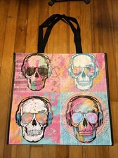 SKULLS 💀With Headphones