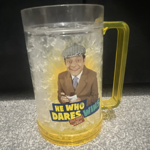 Who dares wins plastic - he,