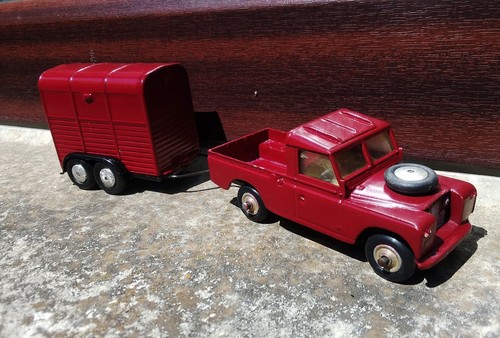 Corgi landrover and horse box - corgi,,