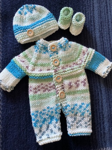 Hand knitted dolls clothes - hand, fit