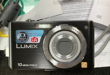 Panasonic LUMIX DMC-FS7 Digital Camera  + Instructions + accessories