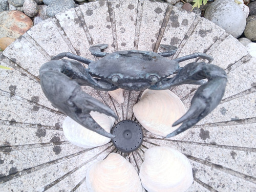 Cast bronze crab garden - bronze,