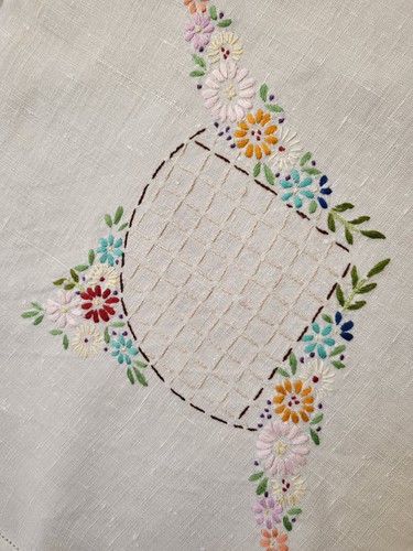 Vintage embroidered linen - vintage,