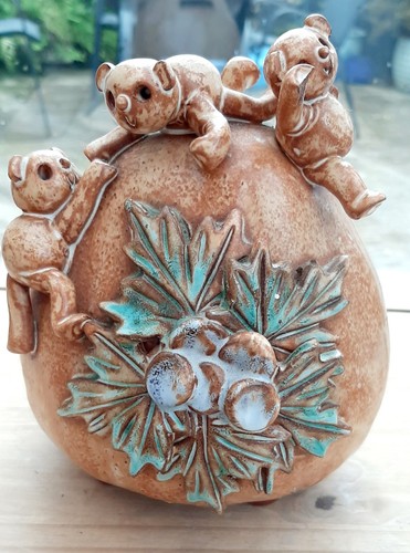 Vintage money box - , studio