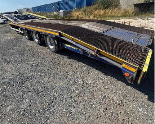 Dennison tri axle flatbed - axle,