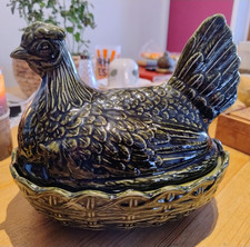 RARE PORTMEIRION GREEN CHICKEN HEN EGG HOLDER OVEN TO TABLE NO 1 GOOD CONDITION