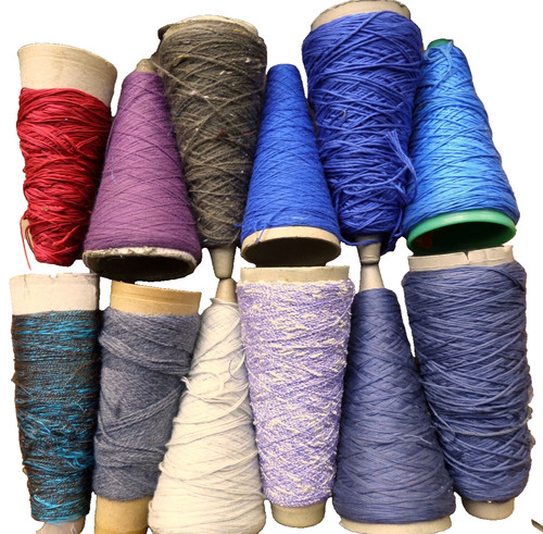 Machine knitting yarn cones - ,