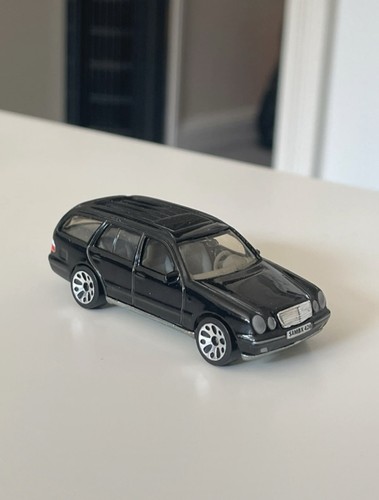 Matchbox 1999 mercedes - 1999, e