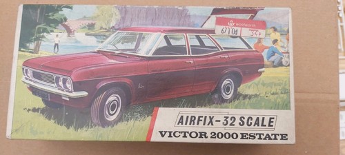 Airfix red stripe vauxhall - red,
