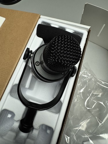 Shure mv7x podcast microphone - shure,
