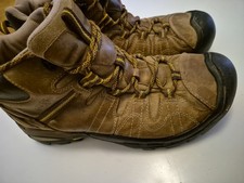 KEEN KLAMATH WALKING BOOTS