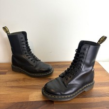 Dr Martens Doc 1490 10 Holes