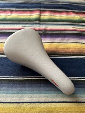 Charge Bucket Saddle -