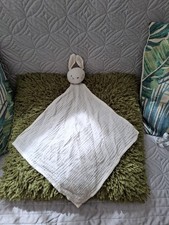  H&M BEIGE CREAM BUNNY RABBIT
