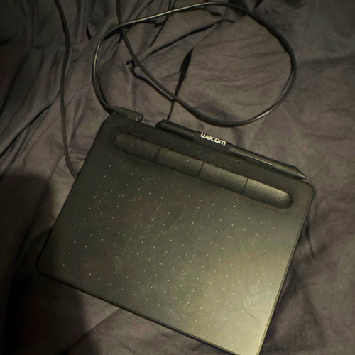 Small wacom graphics tablet - wacom,