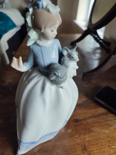 Lladro nao porcelain figurine - lladro,